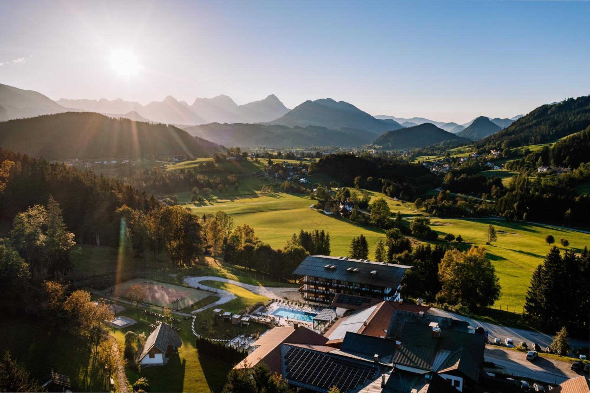 Hotel Sperlhof Windischgarsten Buitenkant foto