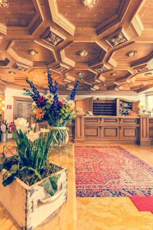 Hotel Sperlhof Windischgarsten Buitenkant foto